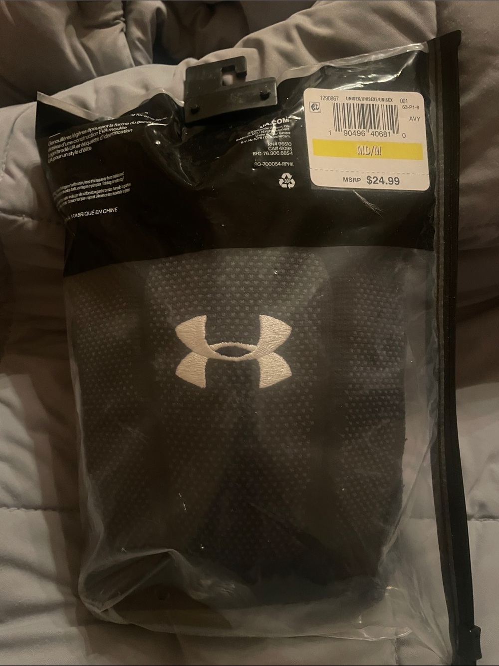 NWT & never opened Under Armour Black Kneepads Size Adult Medium